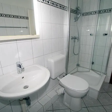 Apartamento B10-002 *