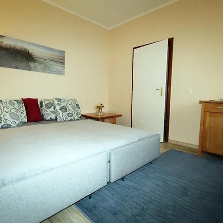 B10-002 Apartment